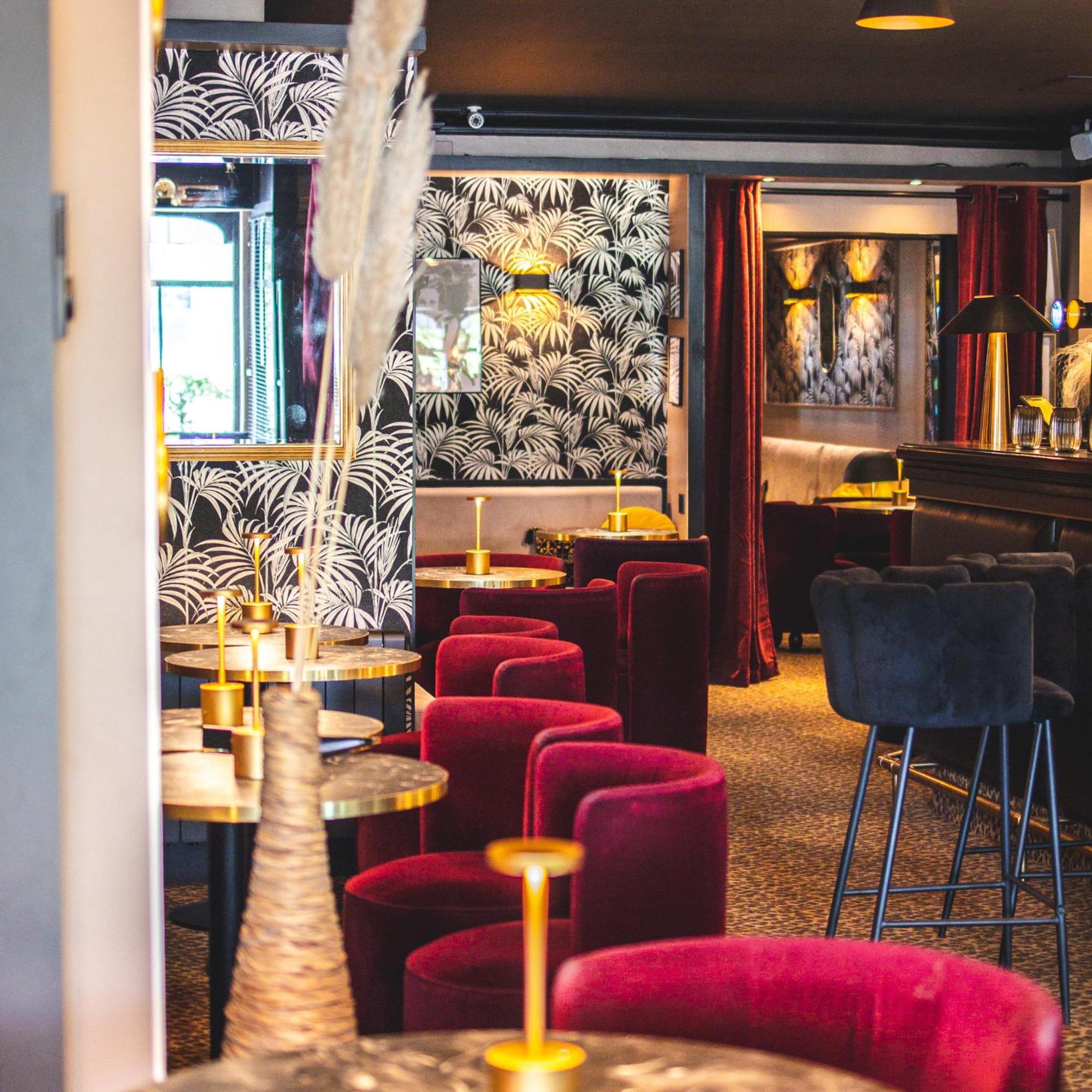 Le Boeuf Couronne - Hotel & Restaurant Chartres- Logis Hotels Exterior photo